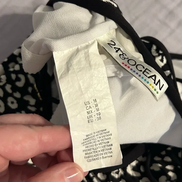 24th & Ocean Multi Printed Tankini Top w/ Adjustable Tie Bottom Sz M - Picture 5 of 5